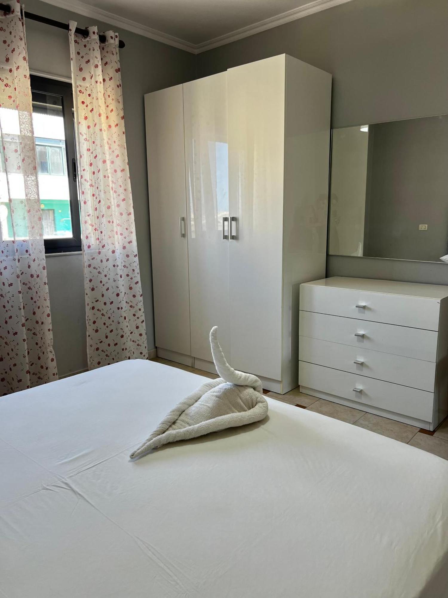 Beachfront Escape Family 401 Durrës
